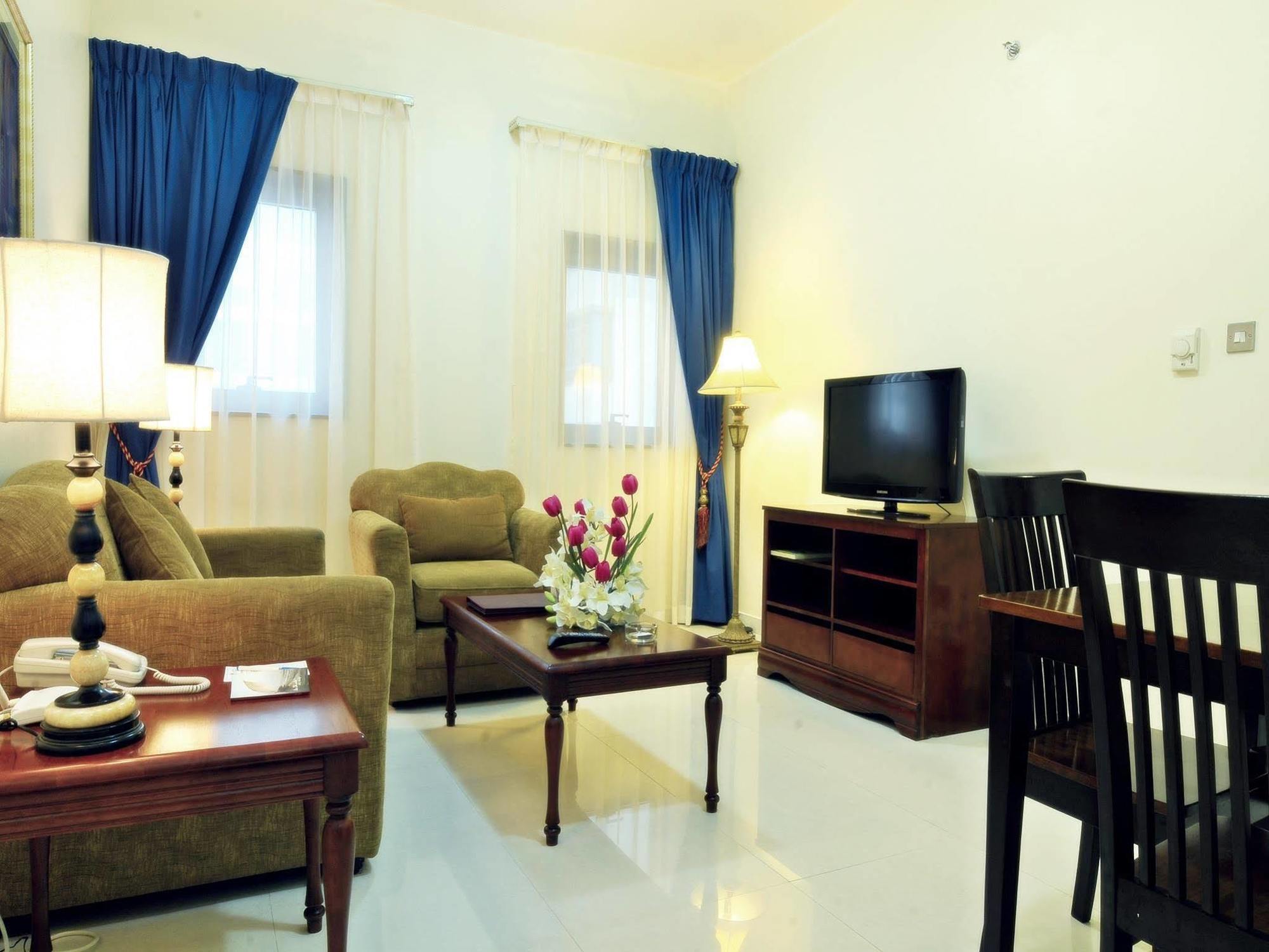 Ivory Hotel Apartments Abu Dhabi Buitenkant foto