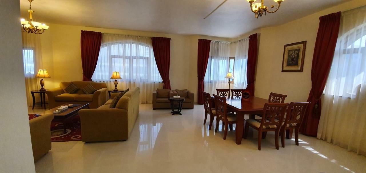 Ivory Hotel Apartments Abu Dhabi Buitenkant foto